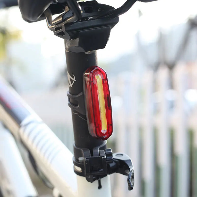 Luz Trasera de Bicicleta BUCKLOS – LED Recargable, 6 Modos, Impermeable IPX6